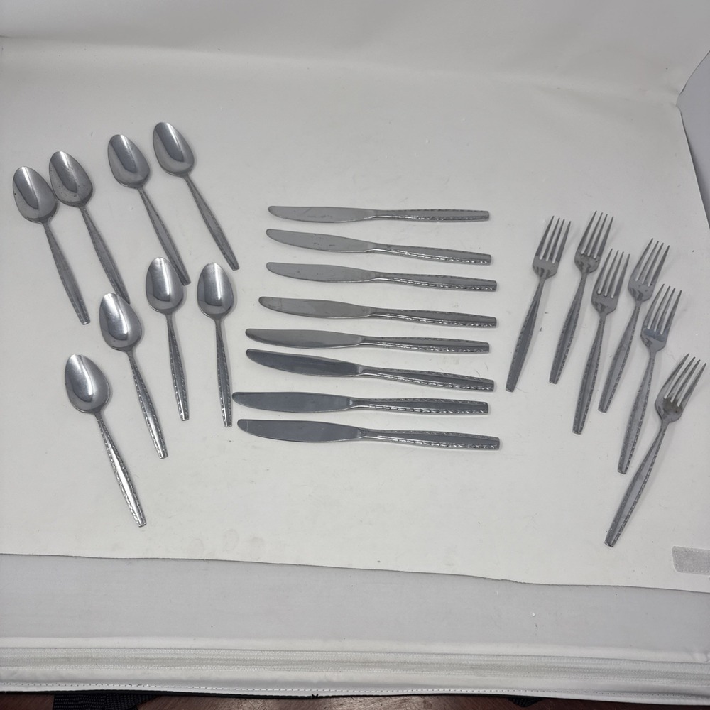 22 pc ROGERS INS174 Luxury Stainless Flatware Fork Spoon Knife Set Petite Handle